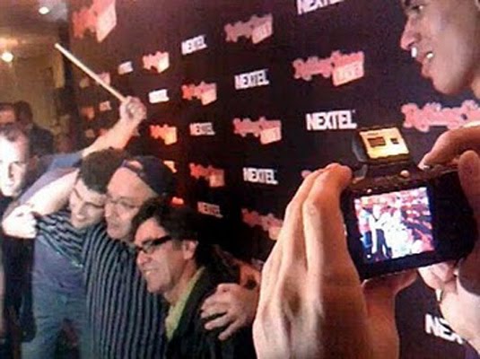 Guto Maia com  Herbert Vianna, Pr&Atilde;&ordf;mio Nextel M&Atilde;&ordm;sica Sem Limi... on Twitpic